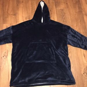 Men’s Navy Sherpa-lined Hooded Lounger w/ Pockets